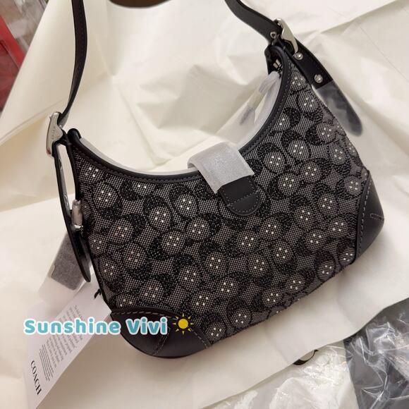 NWT Coach Hamptons Hobo Bag In Crystal Signature Jacquard CW654 Black Silver - Picture 6 of 10